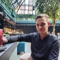 Максим Власов