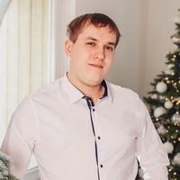 Денис Устинович